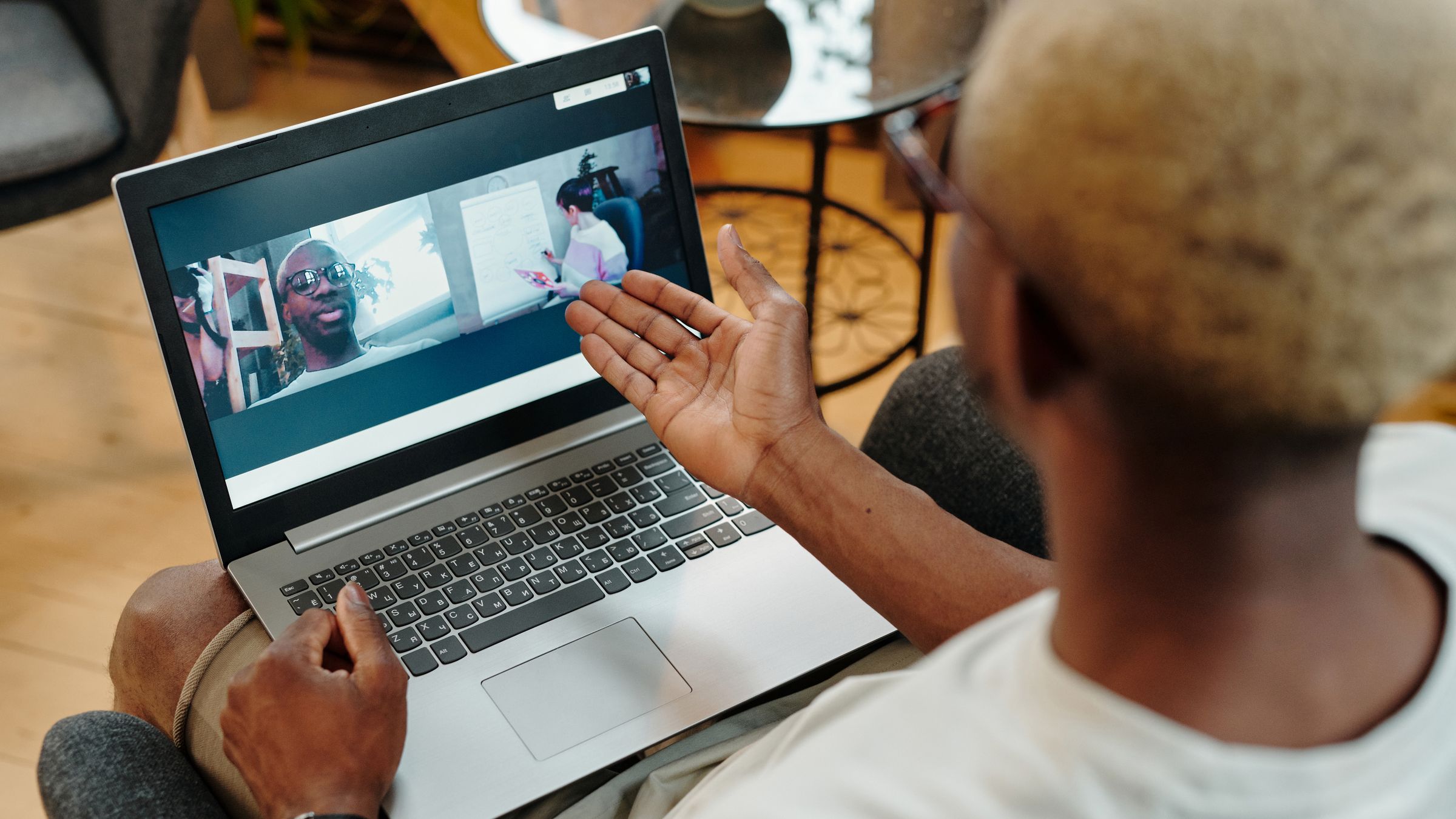 How Does Live Chat Work for Customer Service?